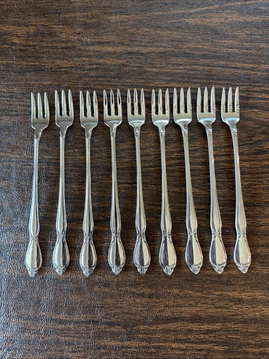 Oneida Other - Set of 9 Oneida Community Chatelaine Stainless Seafood Cocktail Oyster Forks 6"